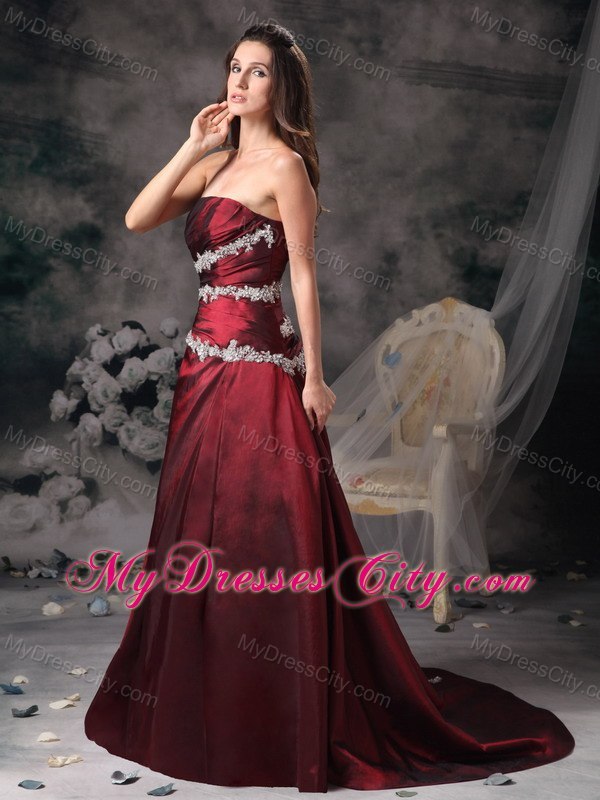 Sweet Burgundy Homecoming Dress with Appliques and Brush