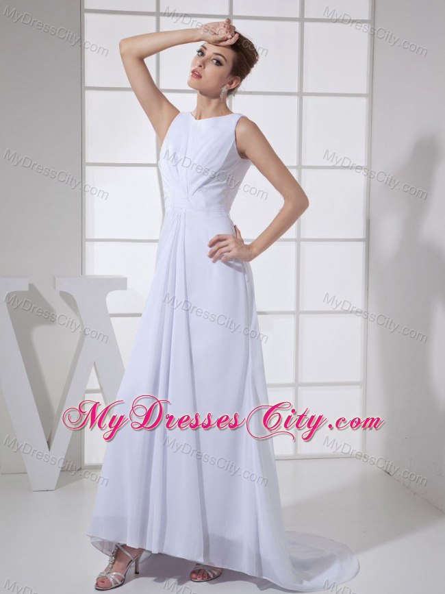 White Brush Train Bateau Neck Wedding Outfits for Brides Mothers With Ruche