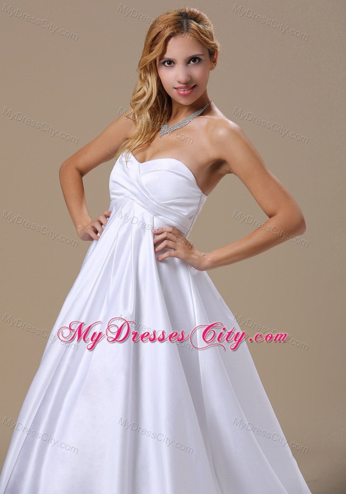 Simple A-line Sweetheart Brush Train Clasp Handle Dress for Wedding