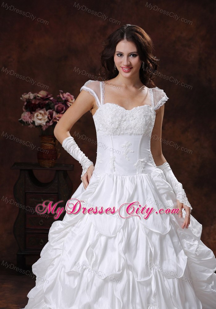 Appliques Decorate Bust Sweetheart Neckline Cap Sleeves Wedding Dress