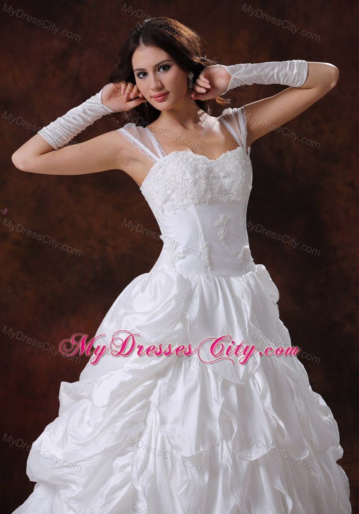 Appliques Decorate Bust Sweetheart Neckline Cap Sleeves Wedding Dress