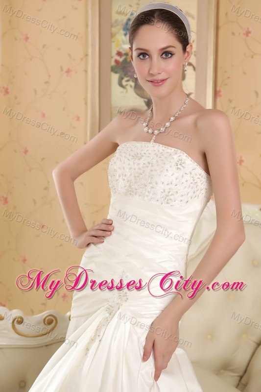 Strapless Gorgeous Chapel Train Wedding Dress with Appliques