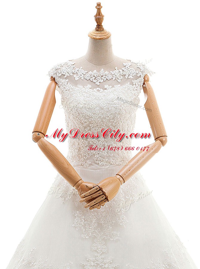 On Sale Scoop Sleeveless Tulle With Brush Train Clasp Handle Wedding Gowns in White with Appliques