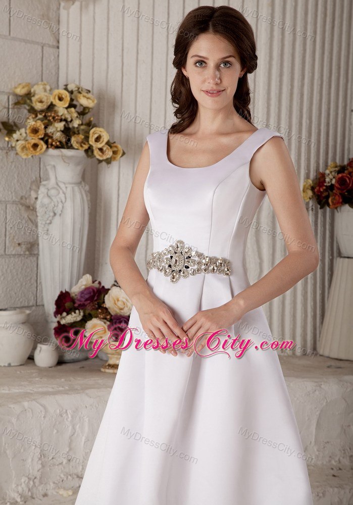Luxurious Princess Scoop Court Train Bridal Gowns with Beading Sash