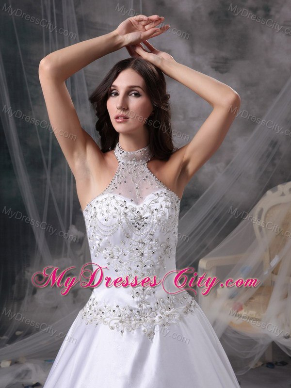 Embroidery with Beading for Chapel Train Wedding Dress with Sheer Halter