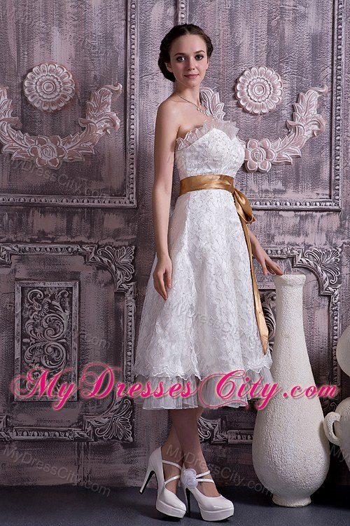 2013 A-line Sweetheart Lace Short Wedding Gowns with Sash