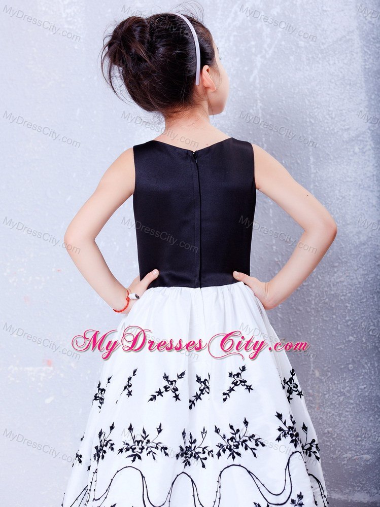White and Black Scoop Tea-length Flower Girl Dress with Embroidery