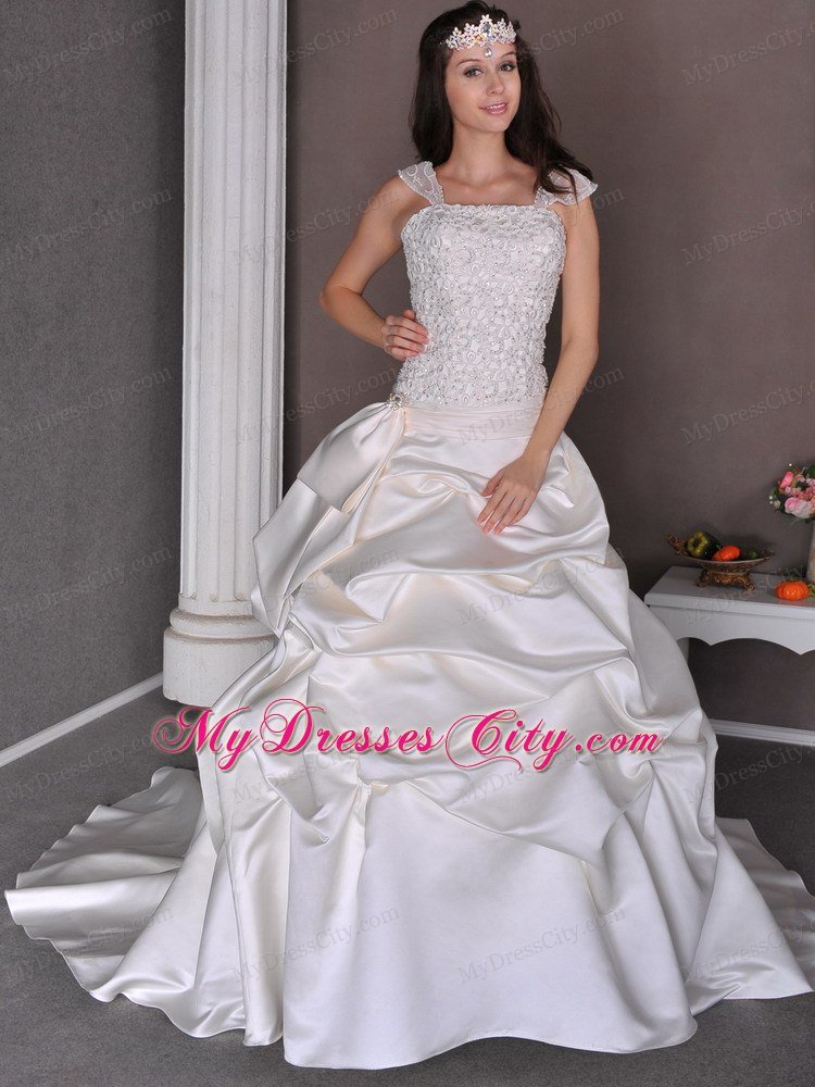 2013 Romantic Chapel Train Appliques and Pick-ups wedding Gown