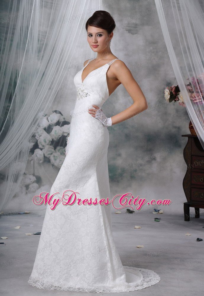V-neck Lace Decorate Bust Brush Train Wedding Gown with Beading