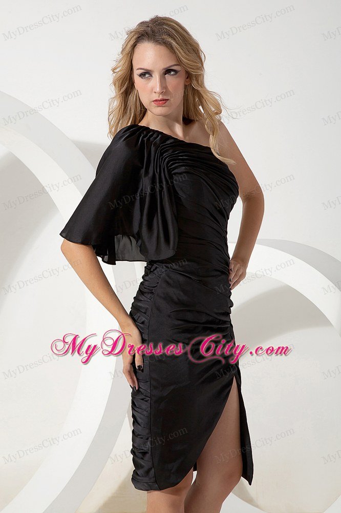 One Shoulder Ruched Knee-length Little Black Dresses with Slit