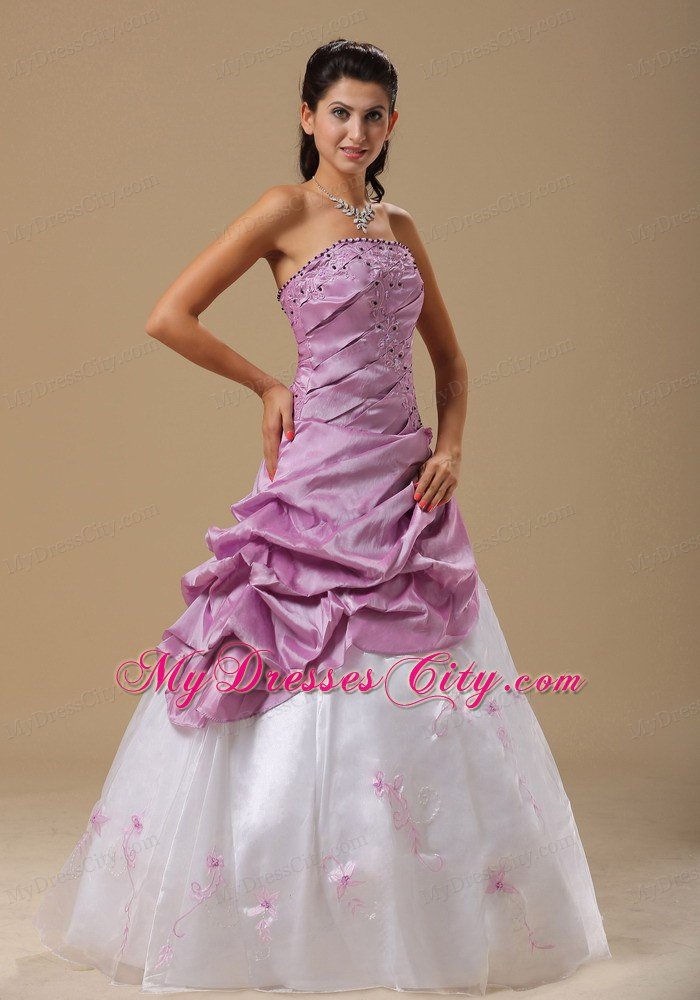 Hot Sale Embroidery with Beading Lavender and White Prom Gowns