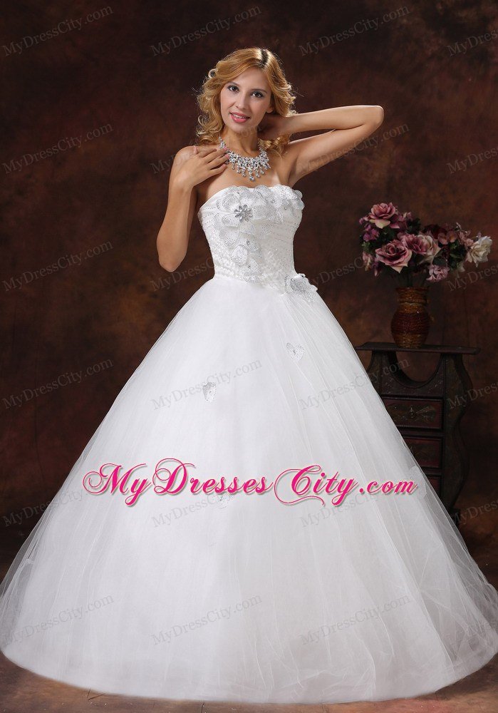 Exquisite Beaded Hand Made Flowers Ball Gown Wedding Dress