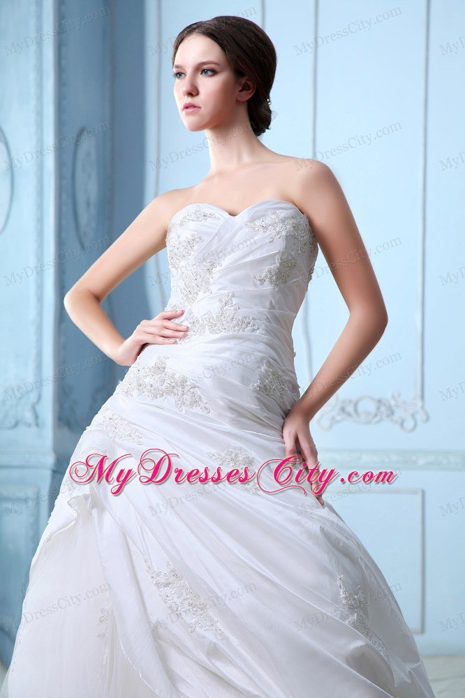 Perfect Princess Sweetheart Lace Appliques Wedding Dress Court Train