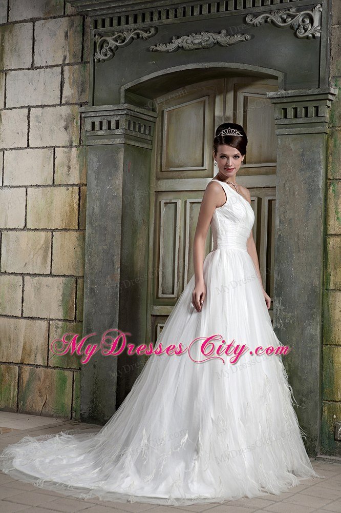 Exclusive Single Shoulder Ruching Wedding Gown With ostrich Feather