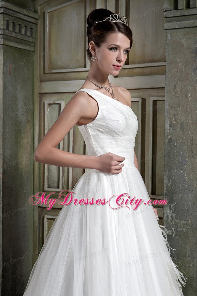 Exclusive Single Shoulder Ruching Wedding Gown With ostrich Feather