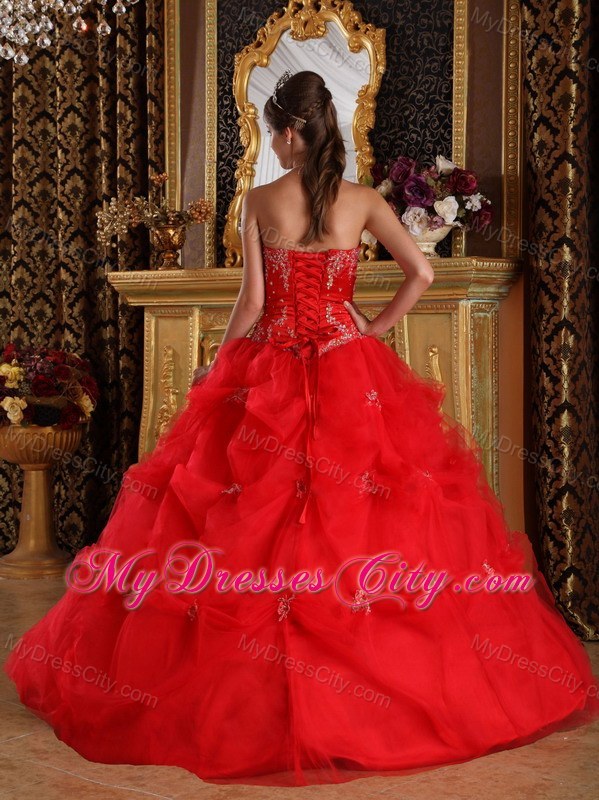 V-cut Neck Red Strapless Pick-ups Tulle Quinceanera Dress
