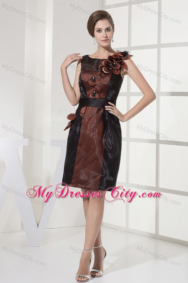 Bateau and Appliques Knee-length Homecoming Dress With Belt