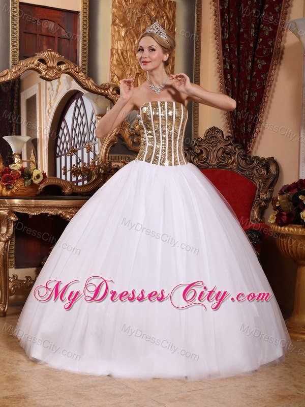 2013 White Ball Gown Quinceanera Dress Squins Decorate Bust